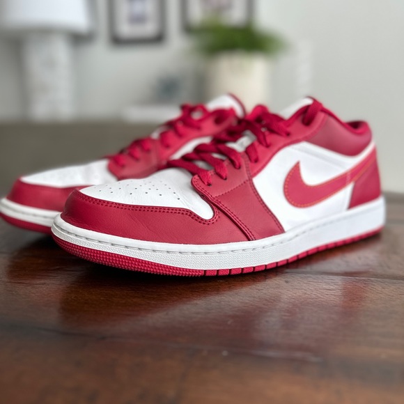 Jordan 1 Low Cardinal (Red, white, gold) Size 11 - Picture 5 of 9
